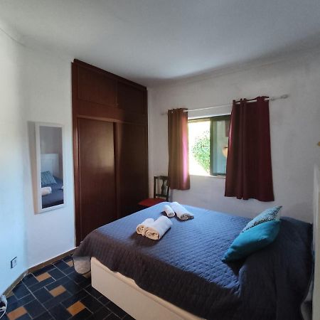 6 Mourisca - Casas & Papeis Apartment อาร์มาซอง เด เปรา ภายนอก รูปภาพ
